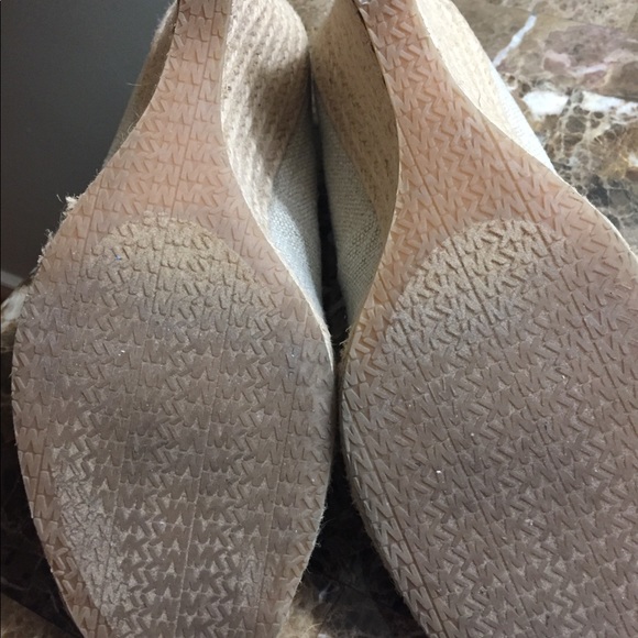 Ladies Michael Kors Shoes - Picture 3 of 4